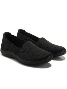 Skechers Black Slip-On Sneakers Size 10 Wide